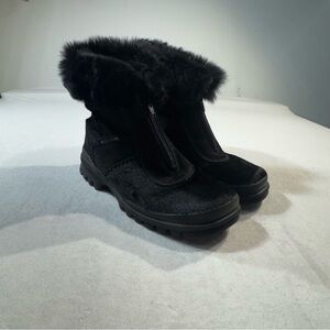 Pajar Black Fur-Trimmed Après Ski Winter Boots